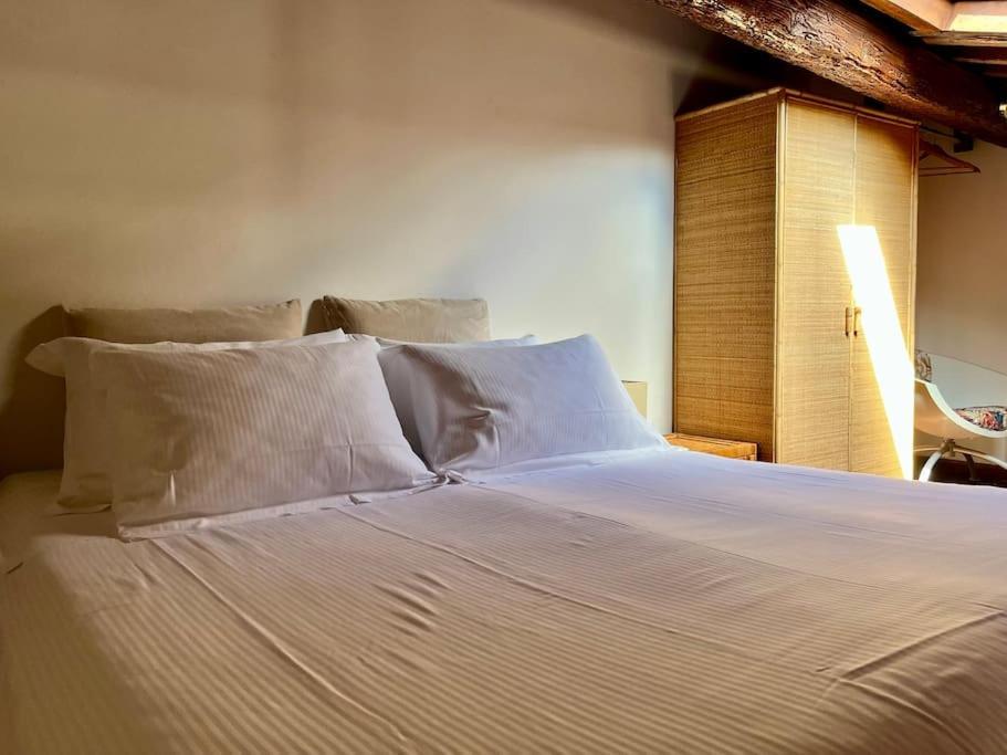Spacious Apartment Near Arno River Florence Buitenkant foto
