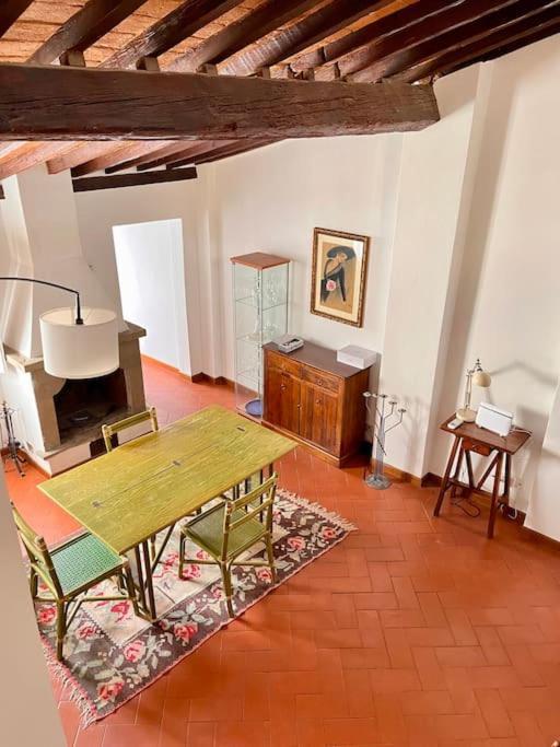 Spacious Apartment Near Arno River Florence Buitenkant foto