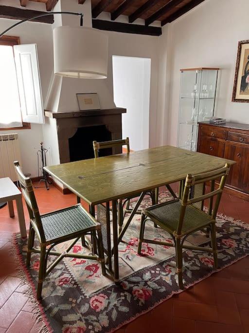 Spacious Apartment Near Arno River Florence Buitenkant foto